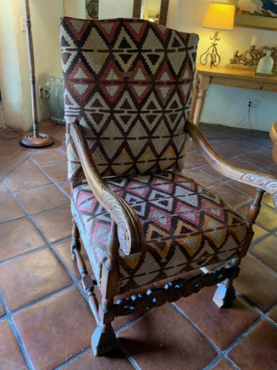 Kilim Chair (close)